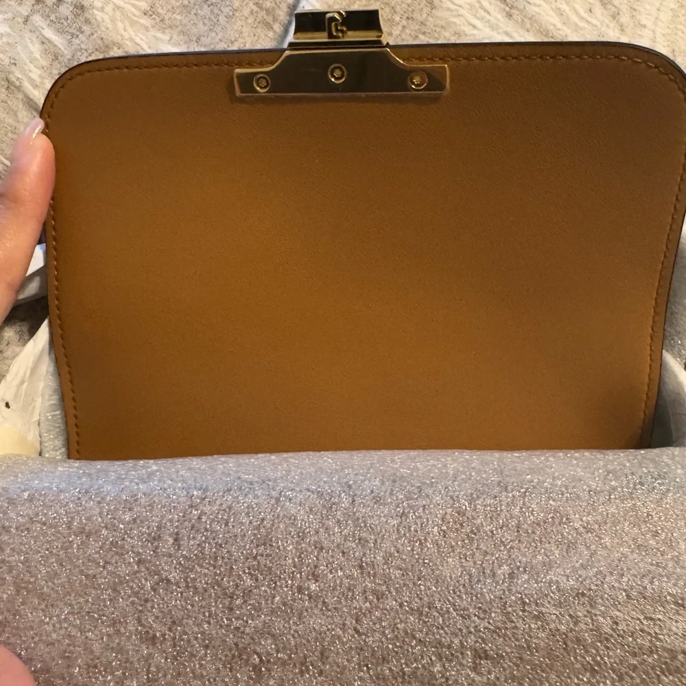 Celine Teen Triomphe Crossbody Bag in nabuck. Camel color - Picture 5 of 13